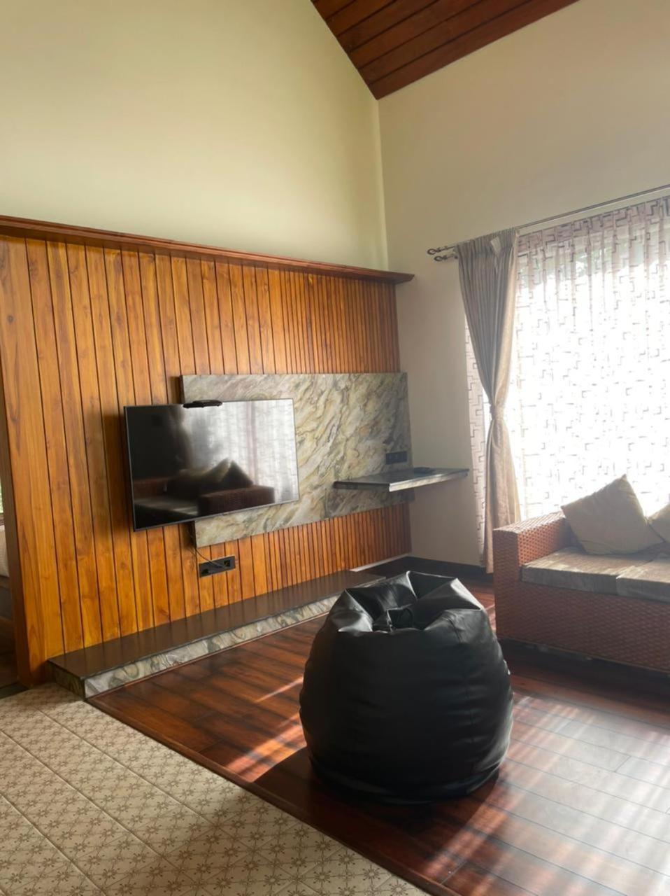 Biranji Aqua Retreat Hotel Chikmagalur Luaran gambar